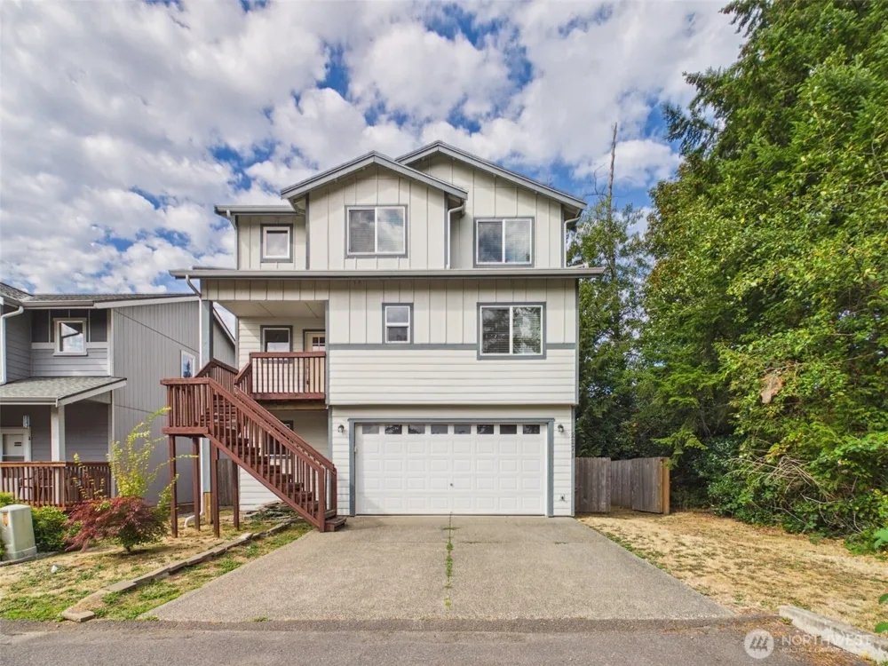 2271 SE Upchurch Way Port Orchard, WA 98366