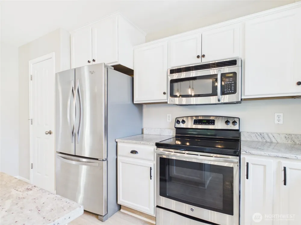 2271 SE Upchurch Way Port Orchard, WA 98366