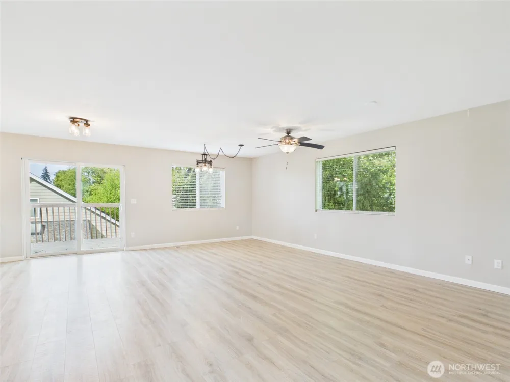 2271 SE Upchurch Way Port Orchard, WA 98366