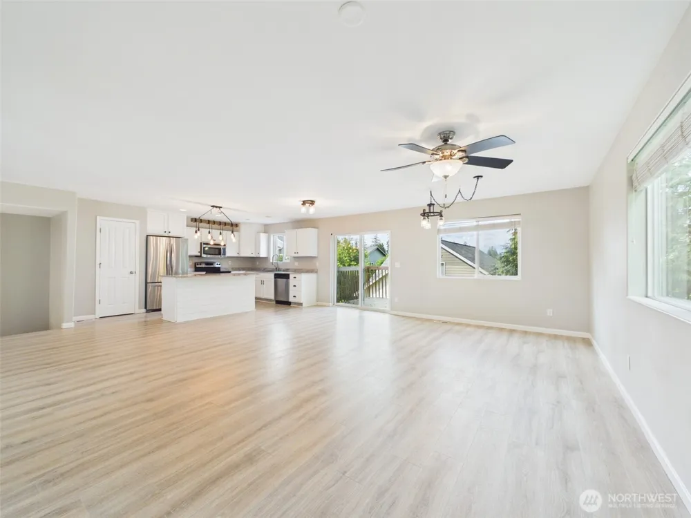 2271 SE Upchurch Way Port Orchard, WA 98366