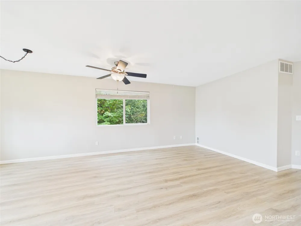 2271 SE Upchurch Way Port Orchard, WA 98366