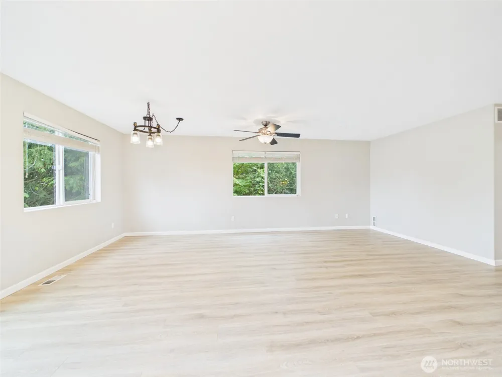 2271 SE Upchurch Way Port Orchard, WA 98366