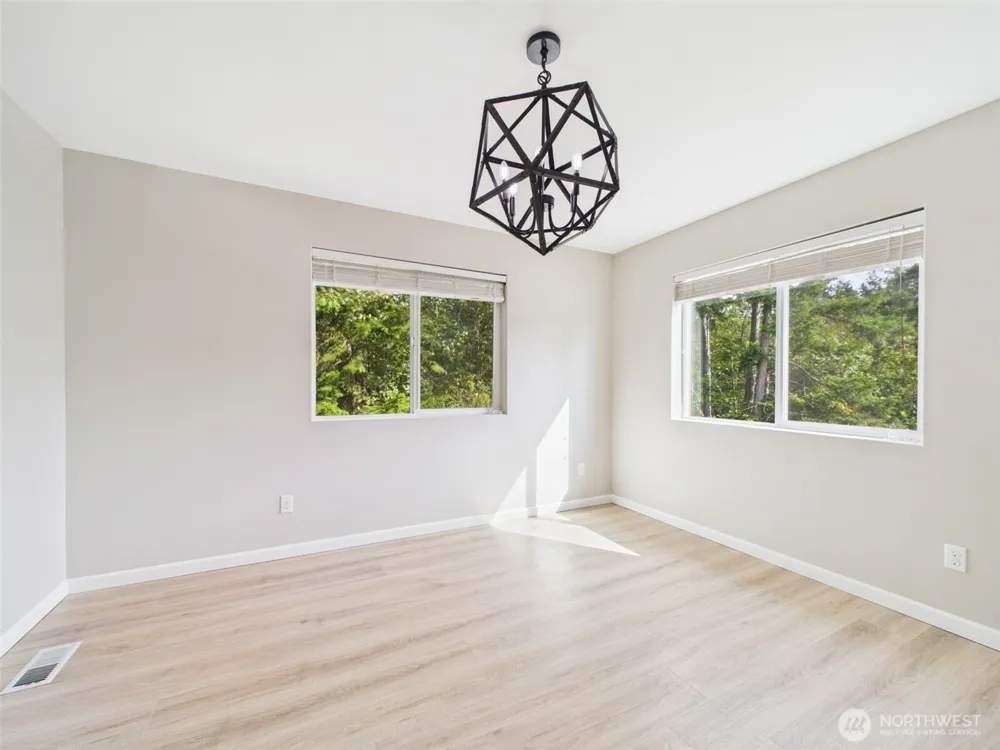 2271 SE Upchurch Way Port Orchard, WA 98366