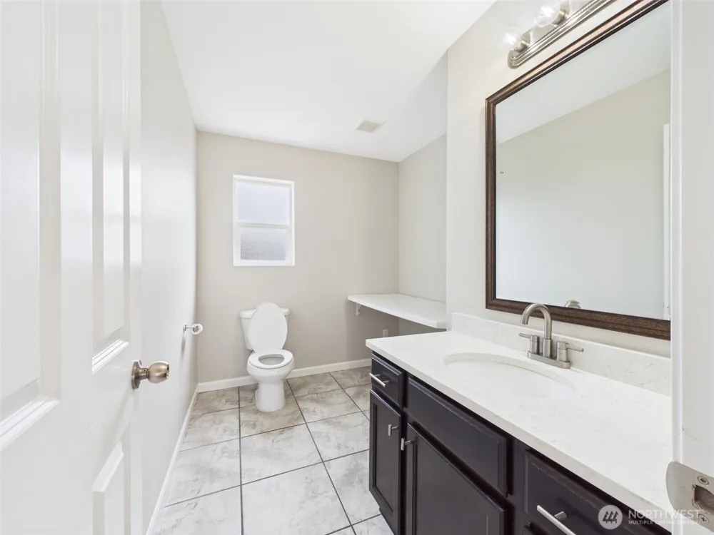 2271 SE Upchurch Way Port Orchard, WA 98366