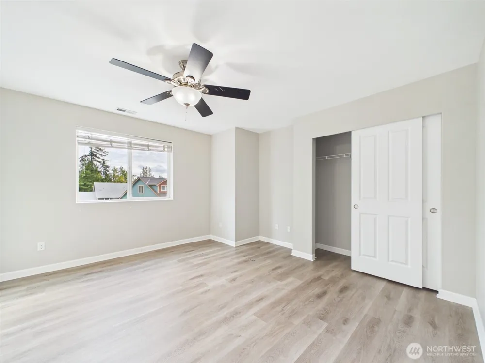 2271 SE Upchurch Way Port Orchard, WA 98366