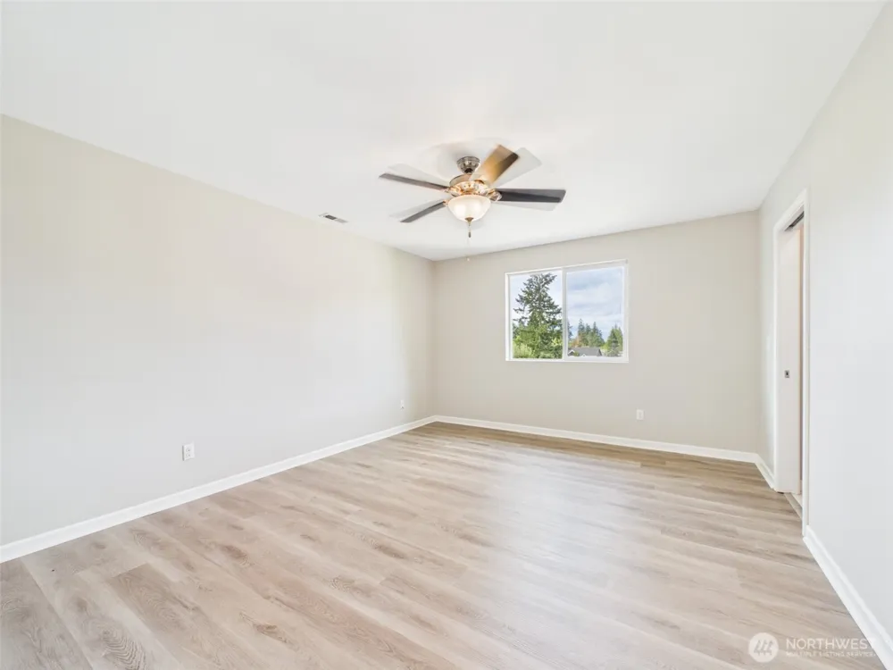 2271 SE Upchurch Way Port Orchard, WA 98366