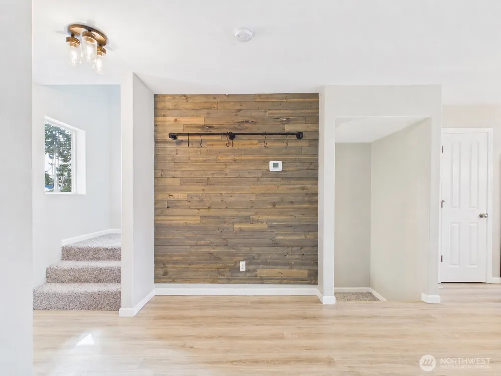 2271 SE Upchurch Way Port Orchard, WA 98366