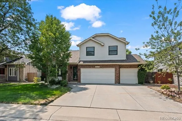 2431 Maplewood Circle Longmont, CO 80503