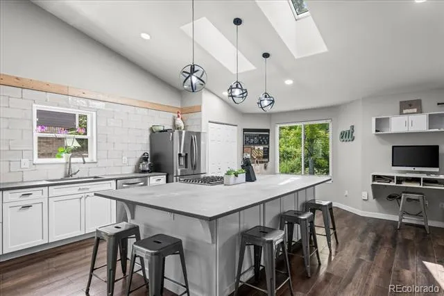 2431 Maplewood Circle Longmont, CO 80503