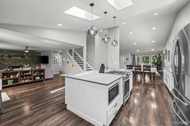 2431 Maplewood Circle Longmont, CO 80503