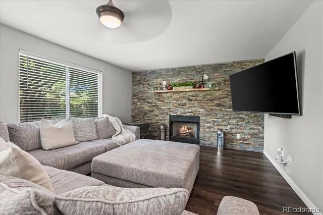 2431 Maplewood Circle Longmont, CO 80503