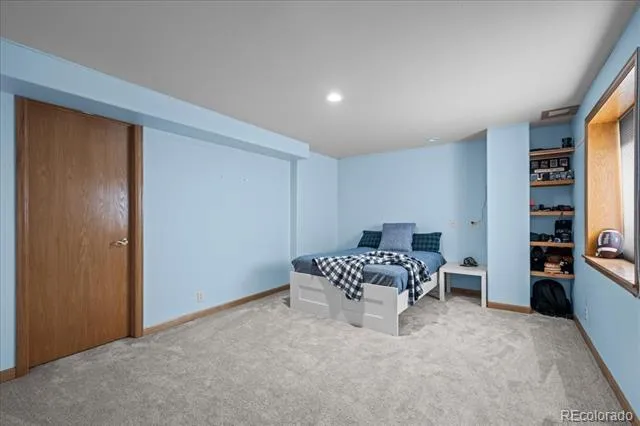 2431 Maplewood Circle Longmont, CO 80503