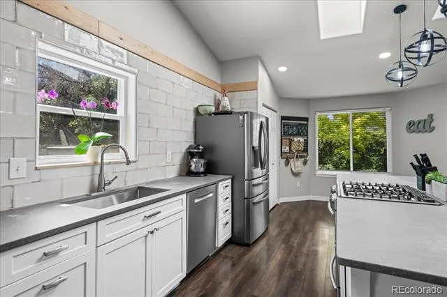 2431 Maplewood Circle Longmont, CO 80503
