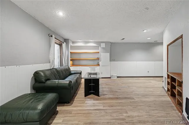 3843 W Temple Place Denver, CO 80236