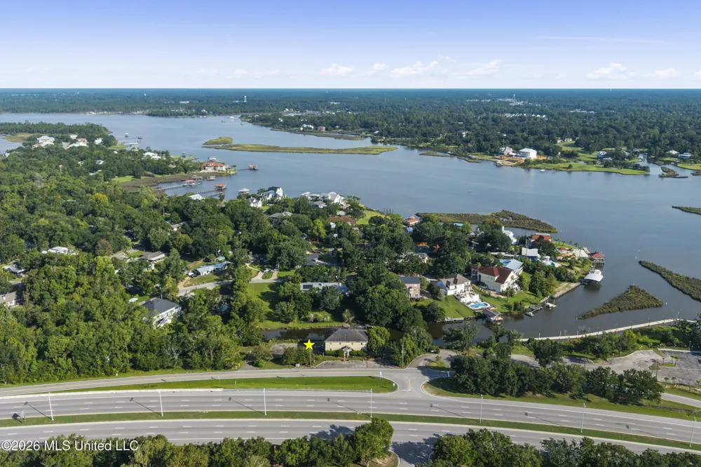 707 Bienville Boulevard Ocean Springs, MS 39564