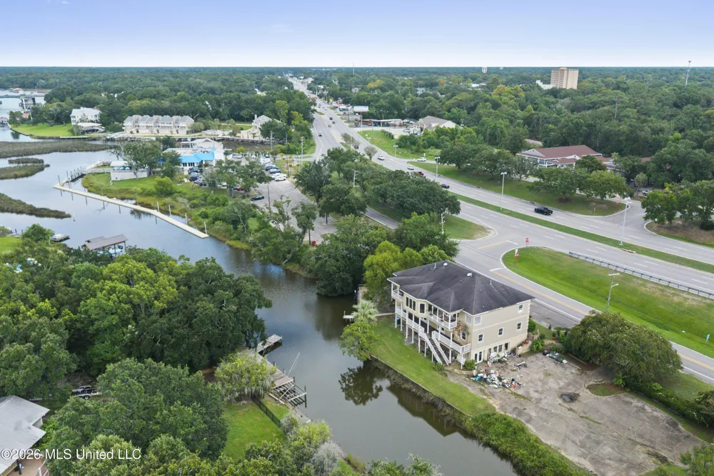 707 Bienville Boulevard Ocean Springs, MS 39564
