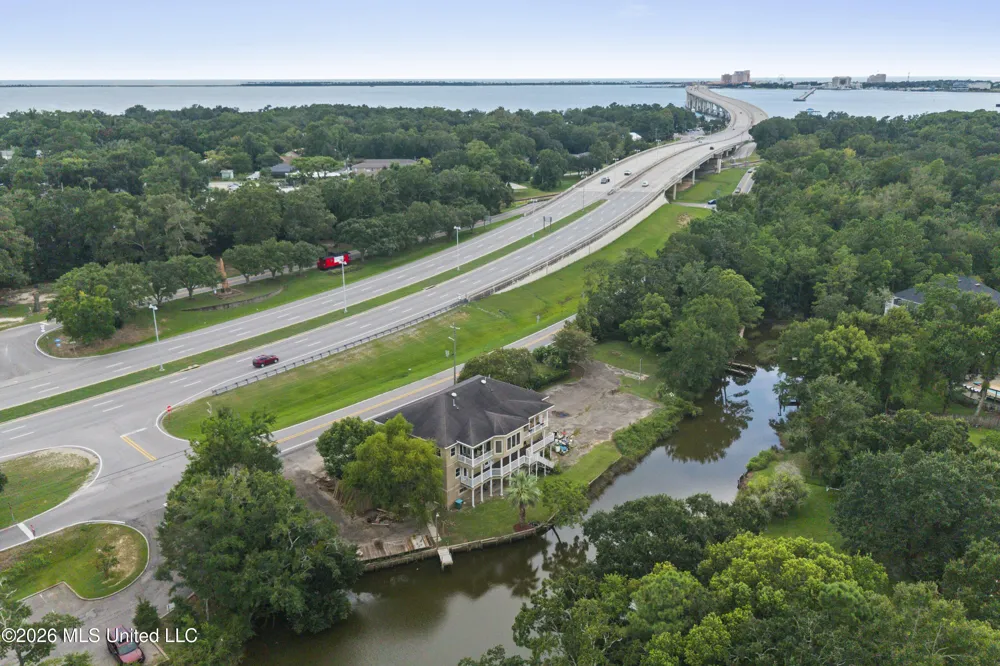 707 Bienville Boulevard Ocean Springs, MS 39564