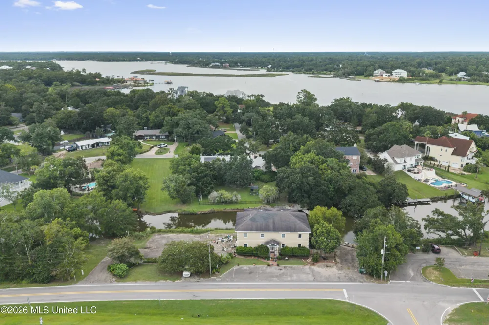 707 Bienville Boulevard Ocean Springs, MS 39564
