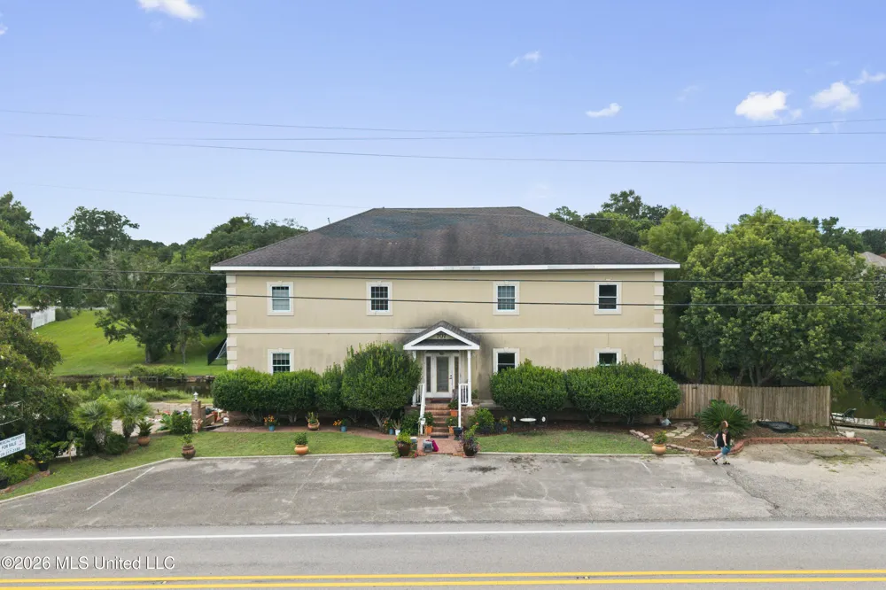 707 Bienville Boulevard Ocean Springs, MS 39564