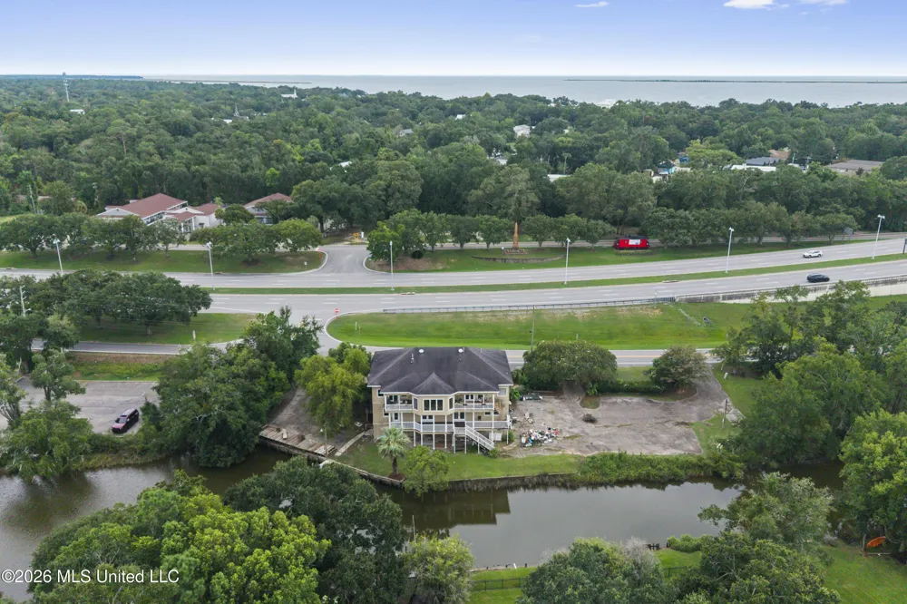 707 Bienville Boulevard Ocean Springs, MS 39564