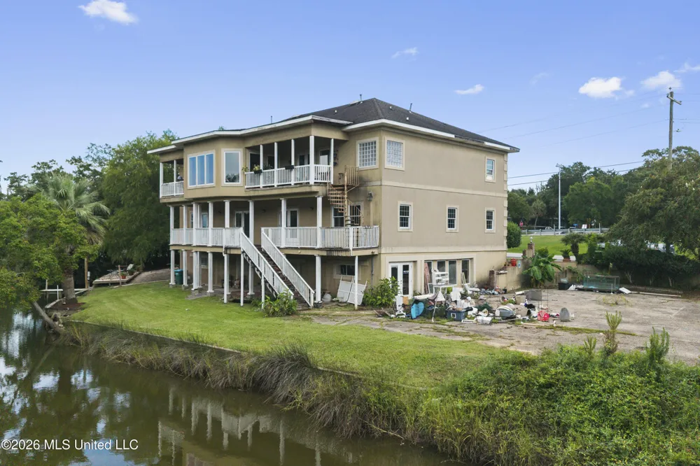 707 Bienville Boulevard Ocean Springs, MS 39564
