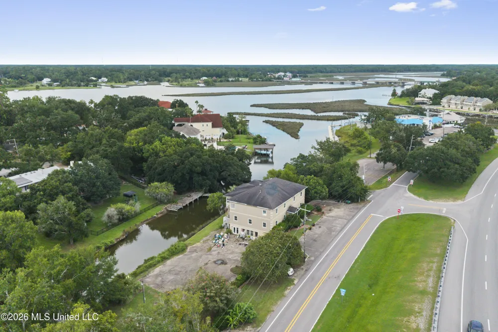 707 Bienville Boulevard Ocean Springs, MS 39564