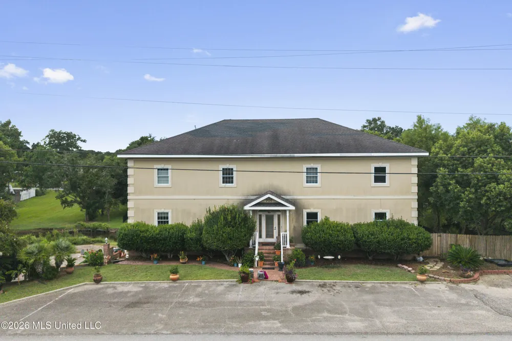 707 Bienville Boulevard Ocean Springs, MS 39564