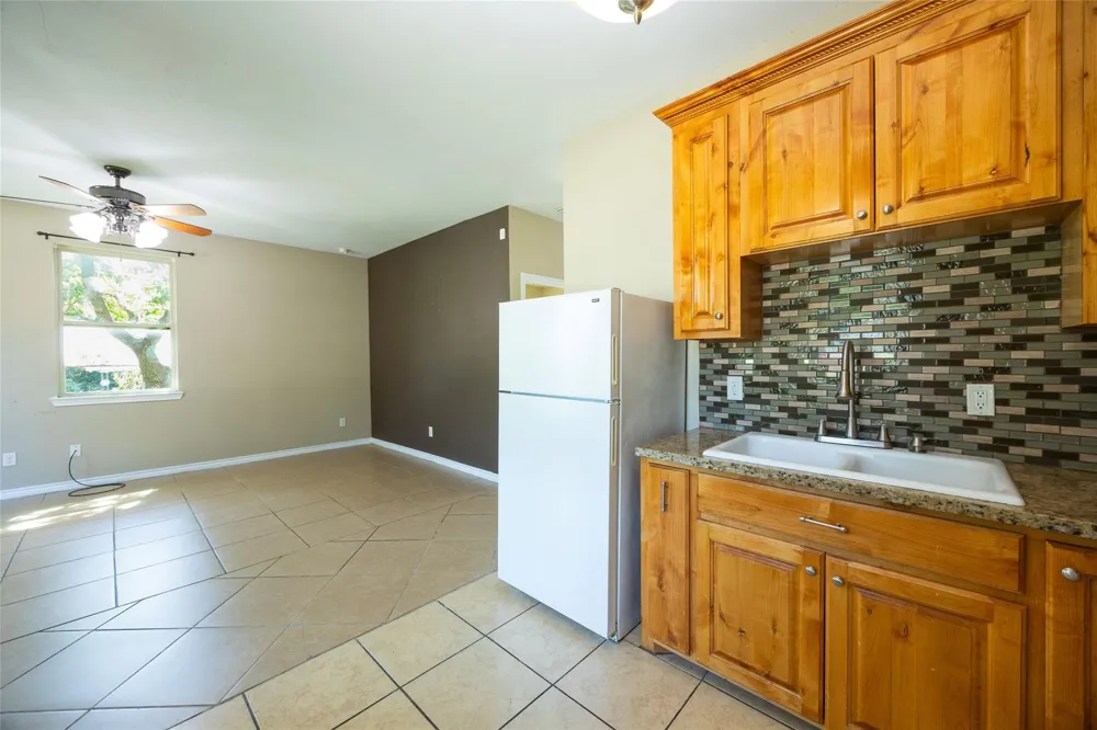 205 E 2nd Street Hearne, TX 77859