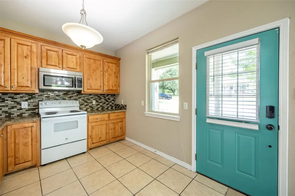 205 E 2nd Street Hearne, TX 77859