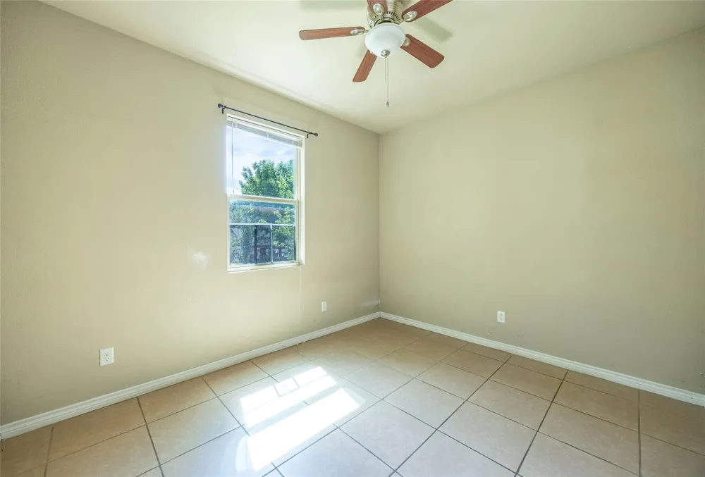 205 E 2nd Street Hearne, TX 77859