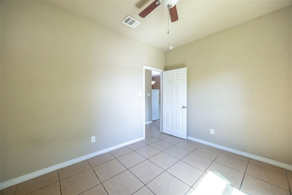 205 E 2nd Street Hearne, TX 77859