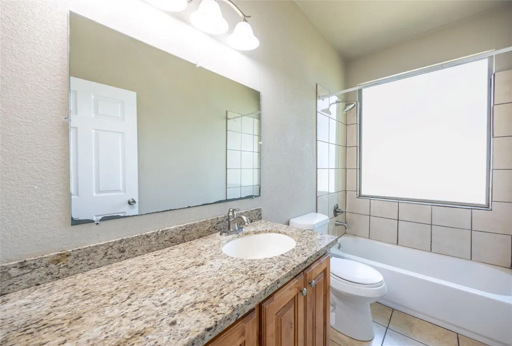 205 E 2nd Street Hearne, TX 77859