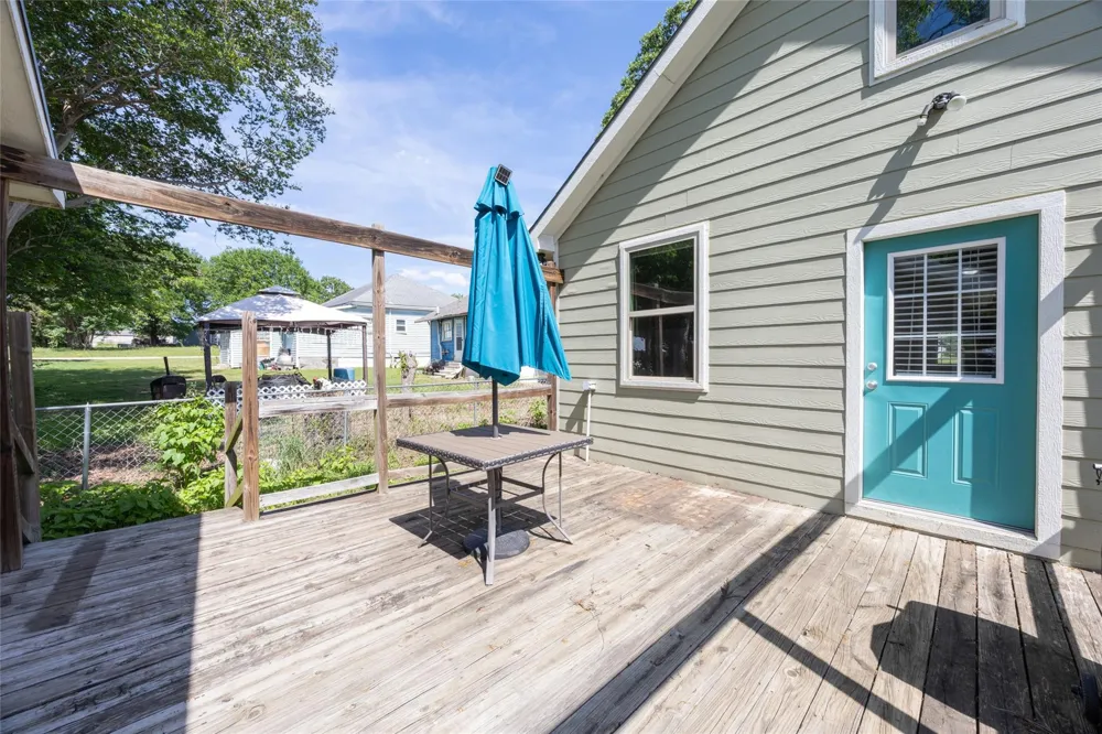 205 E 2nd Street Hearne, TX 77859