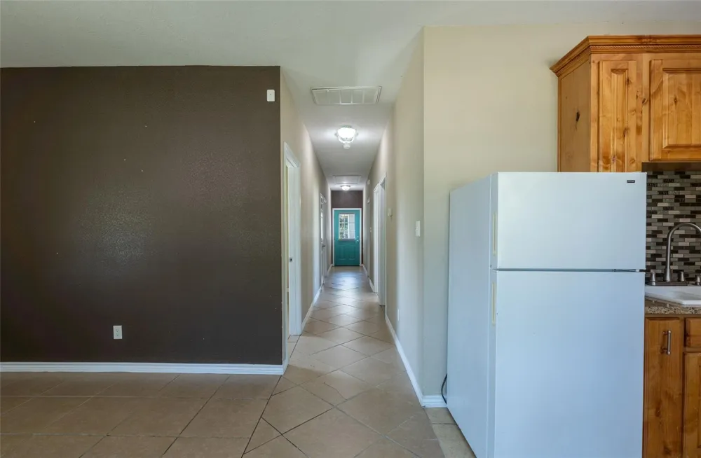 205 E 2nd Street Hearne, TX 77859