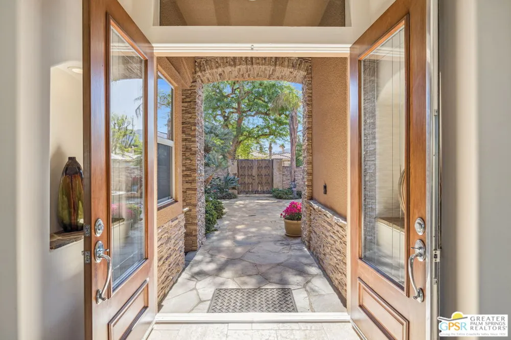 2 Varsity Circle Rancho Mirage, CA 92270