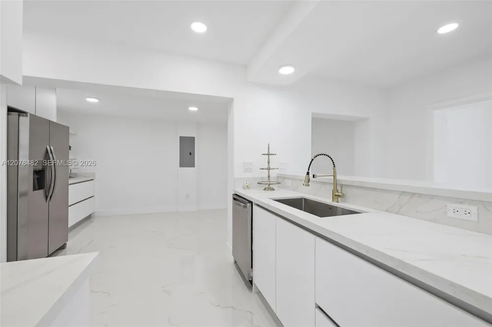 10901 SW 47th Ter Miami, FL 33165