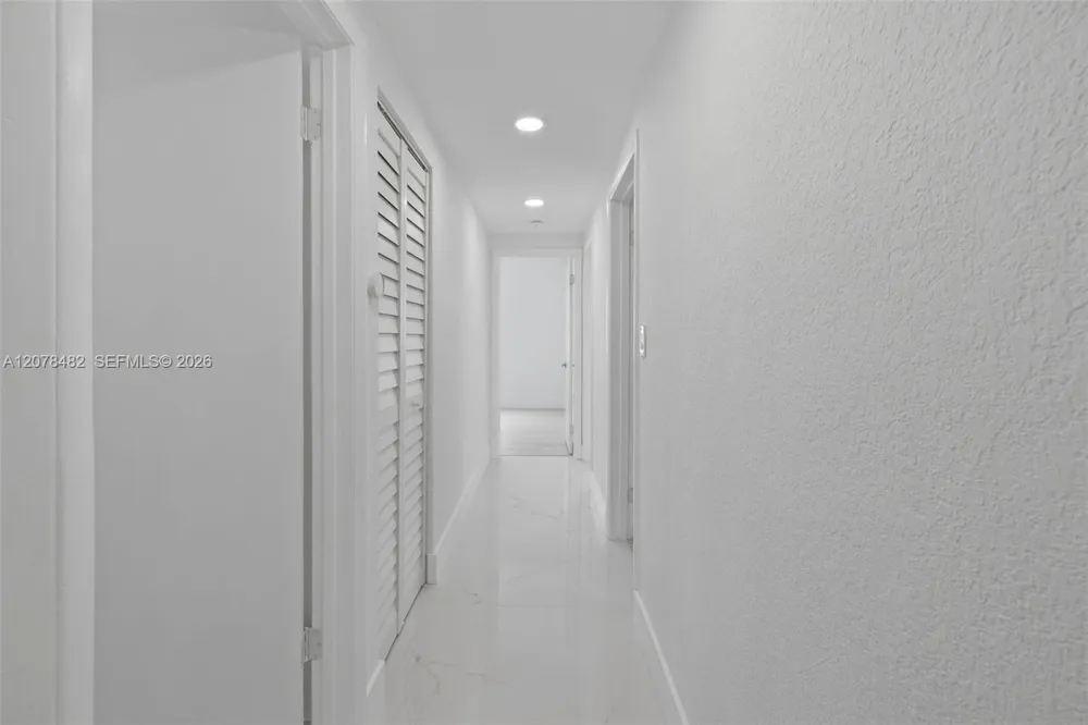 10901 SW 47th Ter Miami, FL 33165