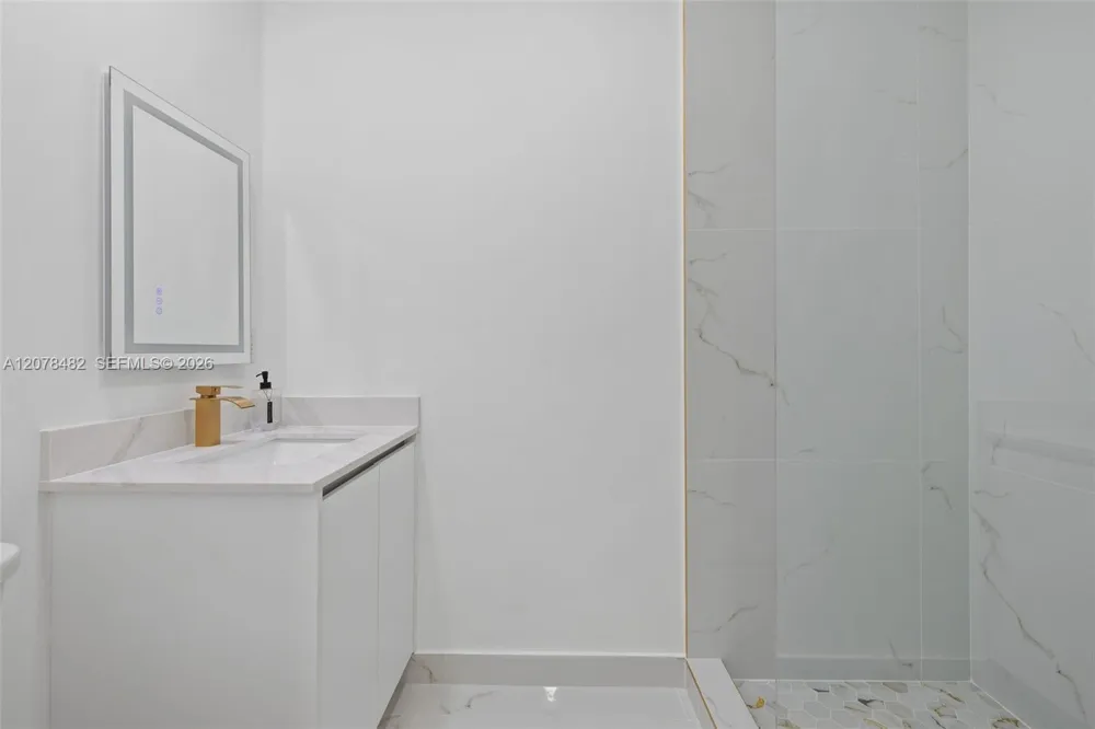 10901 SW 47th Ter Miami, FL 33165