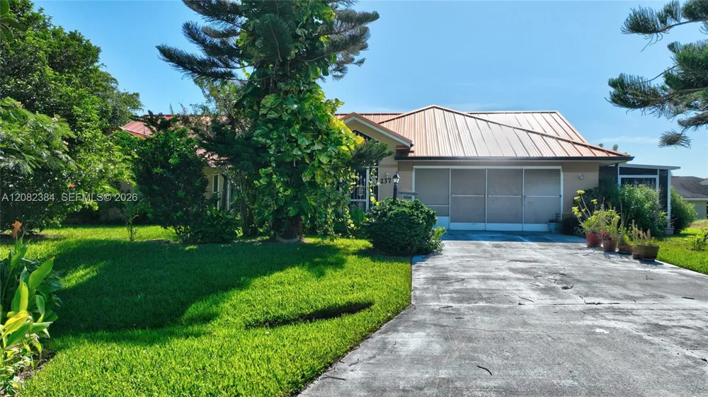237 Lauberge Ct. Lehigh Acres, FL 33936