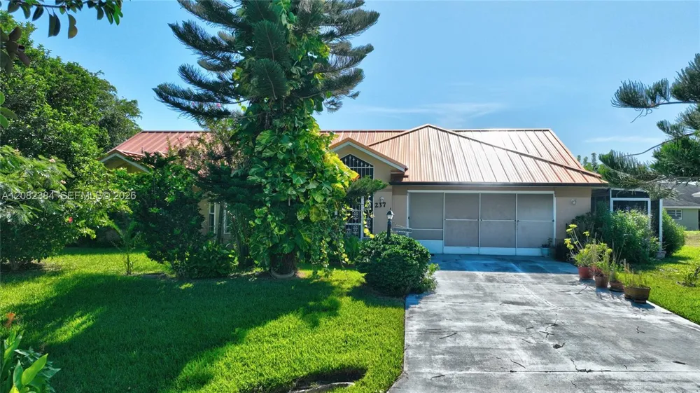 237 Lauberge Ct. Lehigh Acres, FL 33936