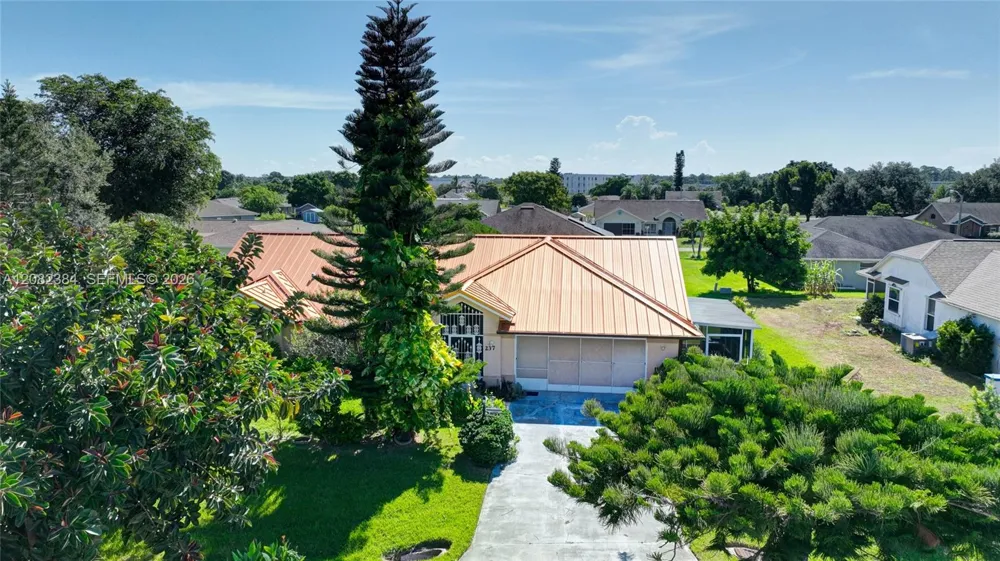237 Lauberge Ct. Lehigh Acres, FL 33936