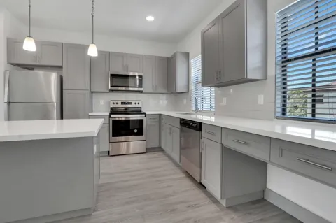 540 NE 14TH COURT #102