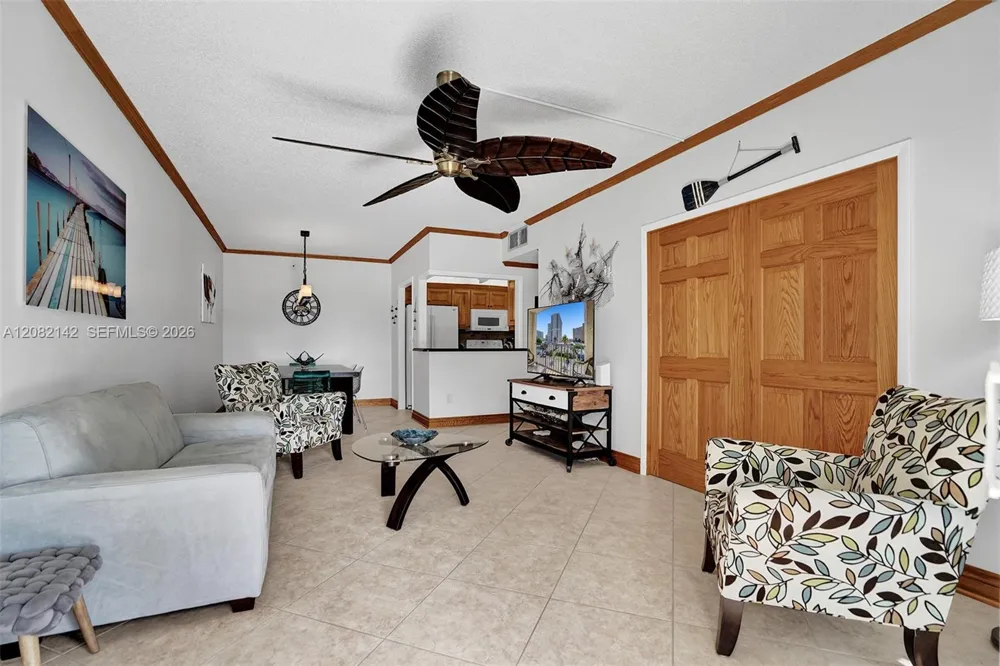 400 Riverside Dr #406 Pompano Beach, FL 33062