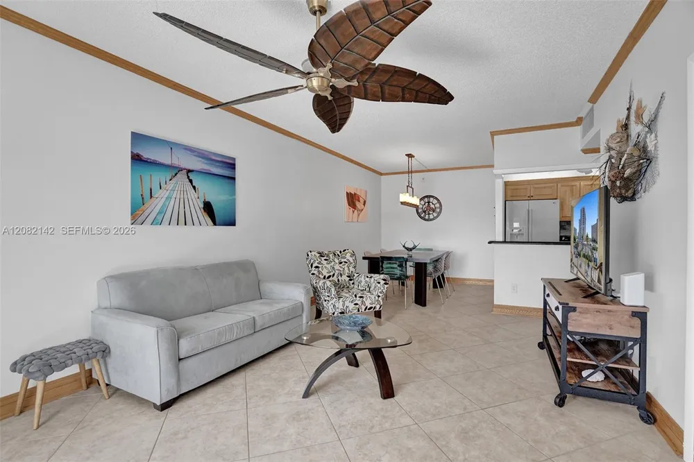400 Riverside Dr #406 Pompano Beach, FL 33062