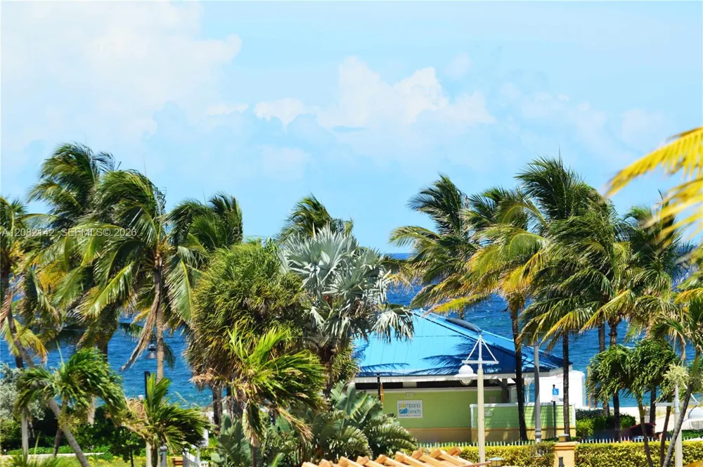 400 Riverside Dr #406 Pompano Beach, FL 33062