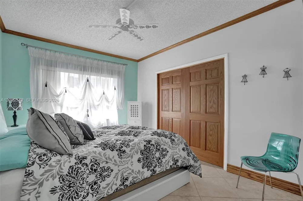 400 Riverside Dr #406 Pompano Beach, FL 33062