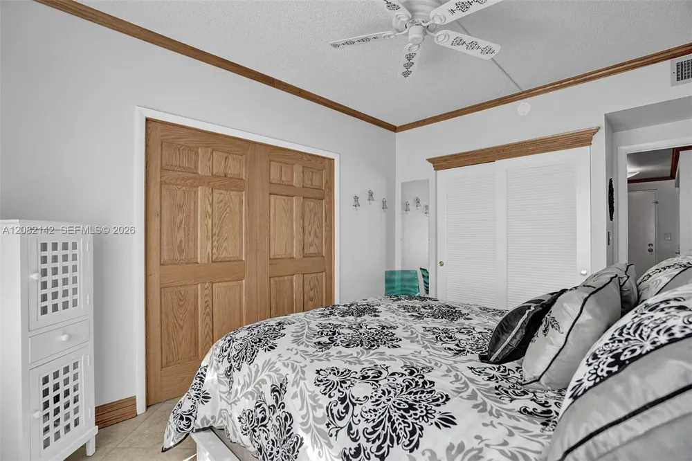 400 Riverside Dr #406 Pompano Beach, FL 33062