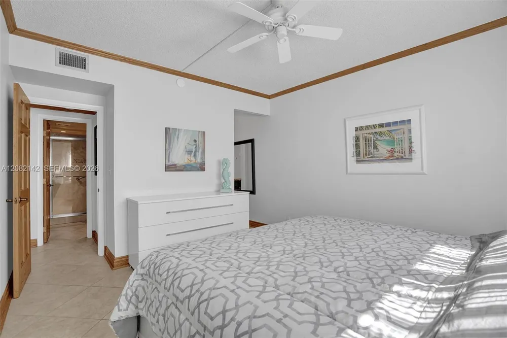 400 Riverside Dr #406 Pompano Beach, FL 33062
