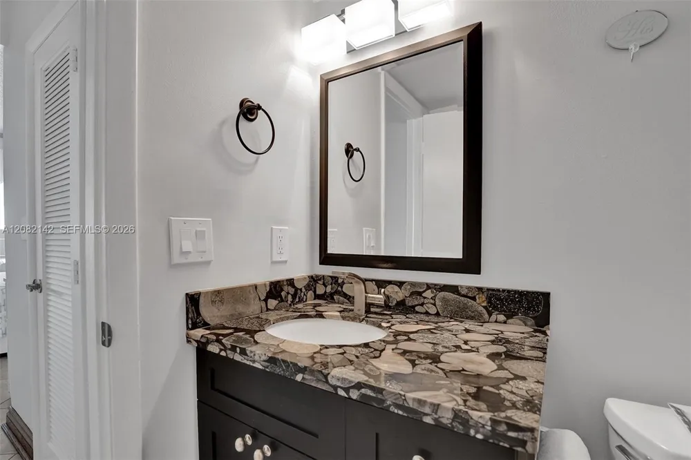 400 Riverside Dr #406 Pompano Beach, FL 33062