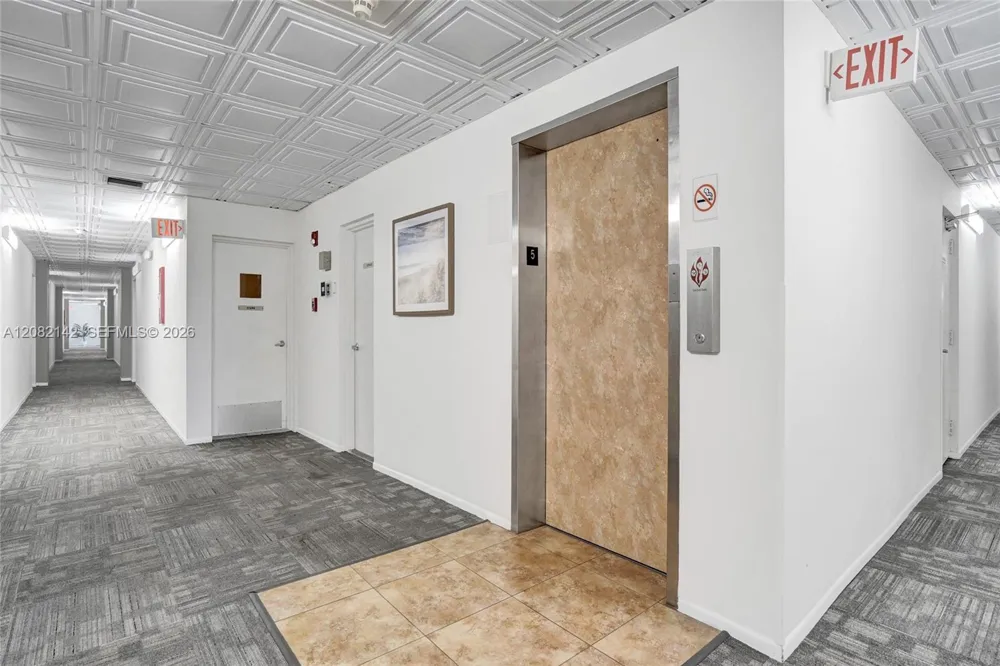 400 Riverside Dr #406 Pompano Beach, FL 33062